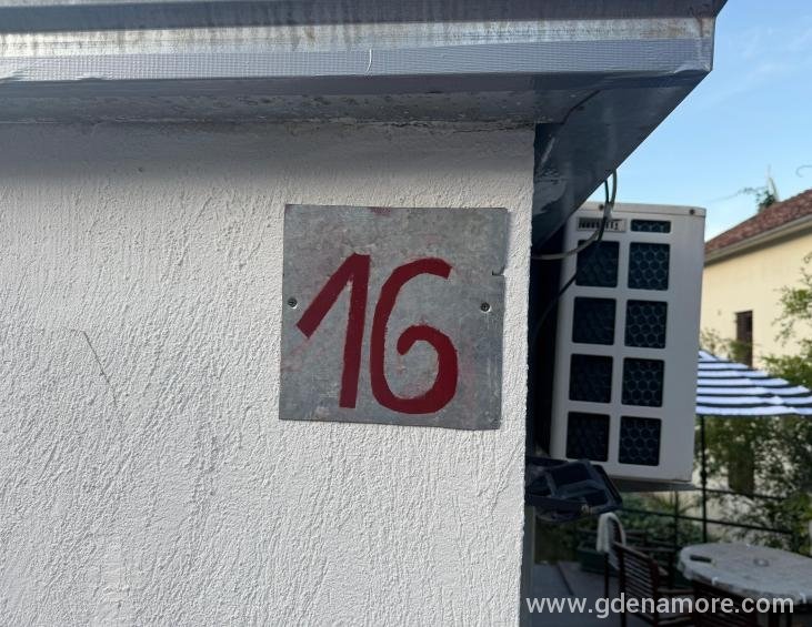 Broj kuce 16